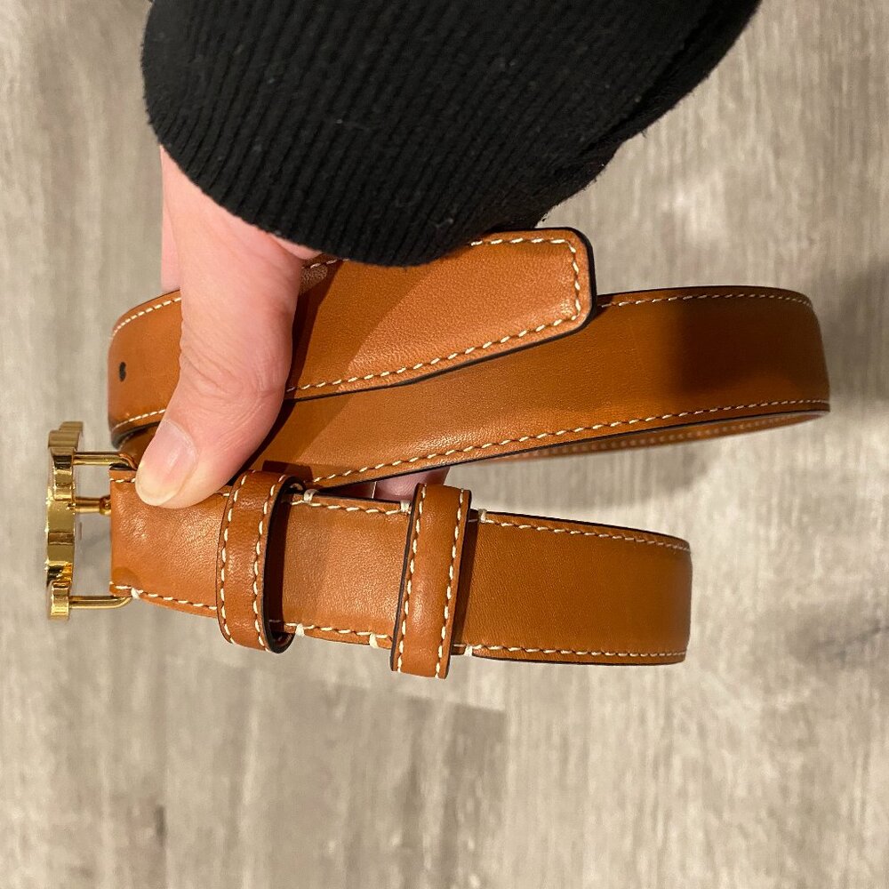 Celine Elegant Leather Belt with Gold Buckle - Picture 3 of 7